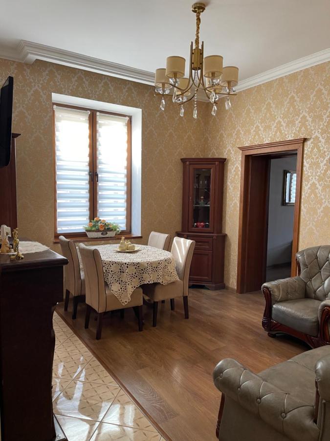 Apartment On Franka Lviv Exterior photo