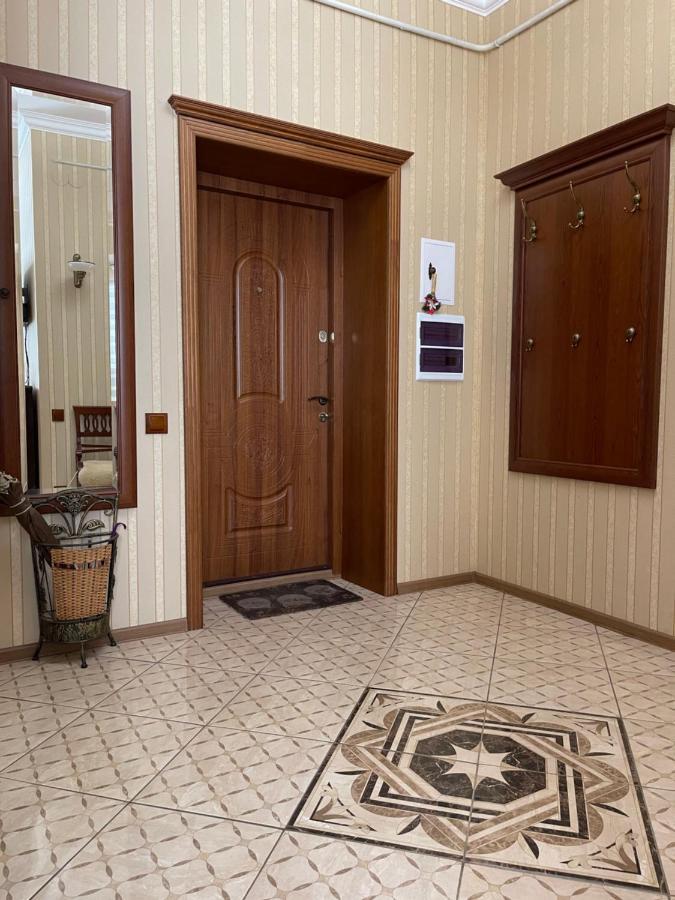 Apartment On Franka Lviv Exterior photo